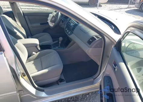 2005 Toyota Camry Le z USA, uszkodzony, nr VIN 4T1BE30K45U410017